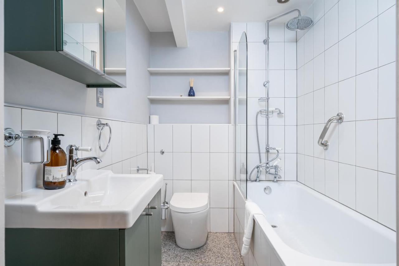 Sleek Flat With Communal Courtyard ロンドン エクステリア 写真
